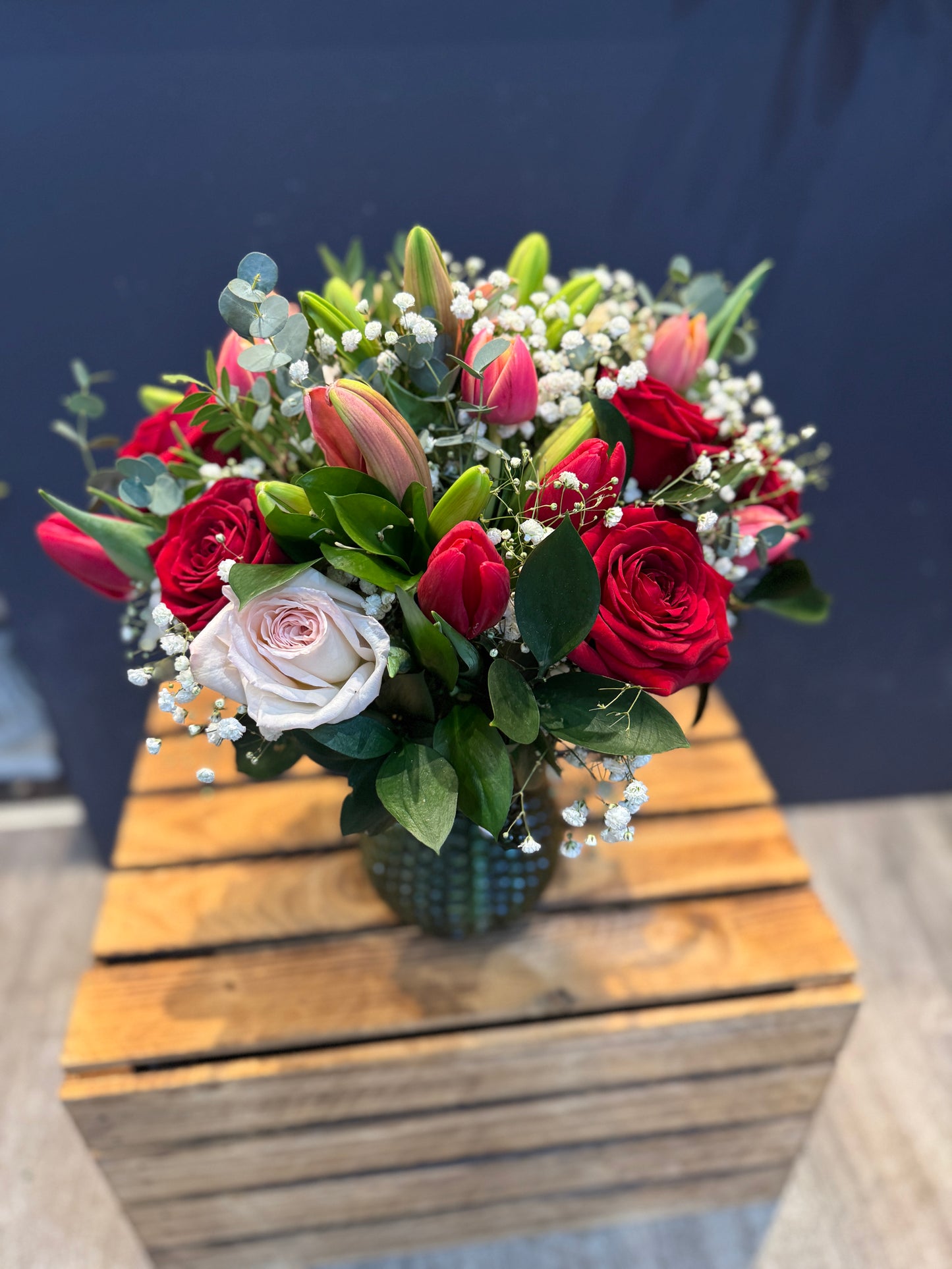 Rose ‘n tulip vase