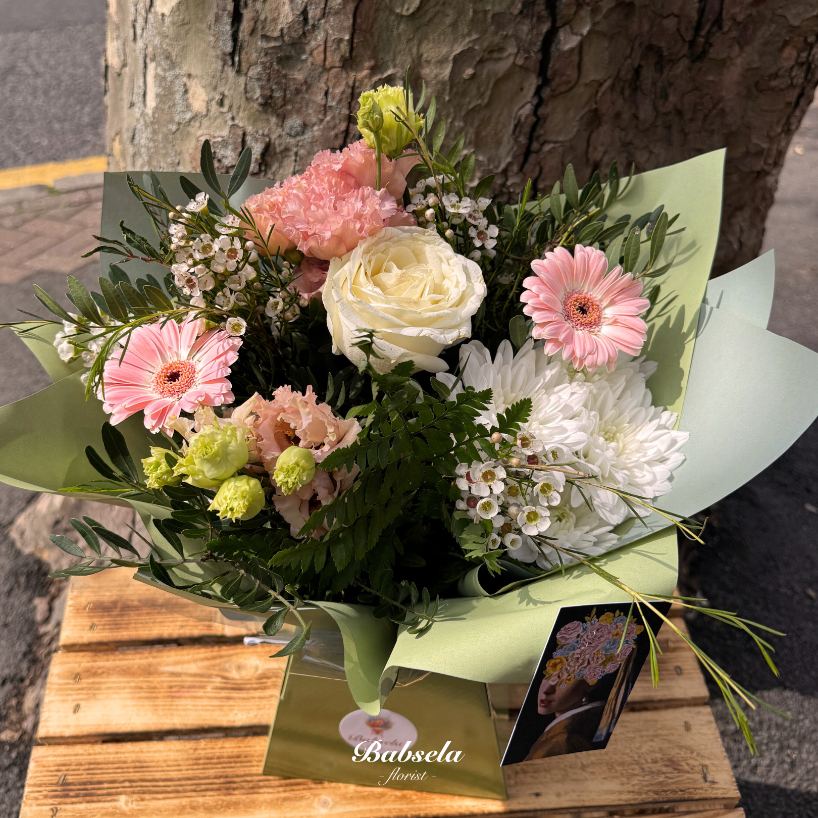 Petal Cream Bouquet